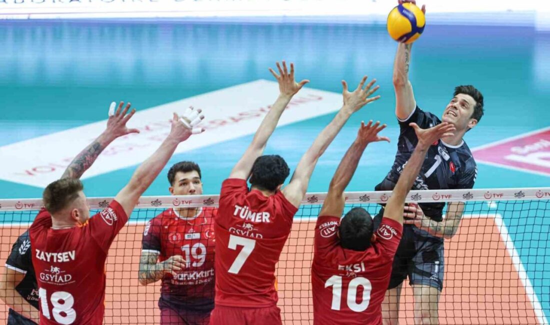 Efeler Ligi play-off final serisi 3. maçında Ziraat Bankkart, Galatasaray’ı