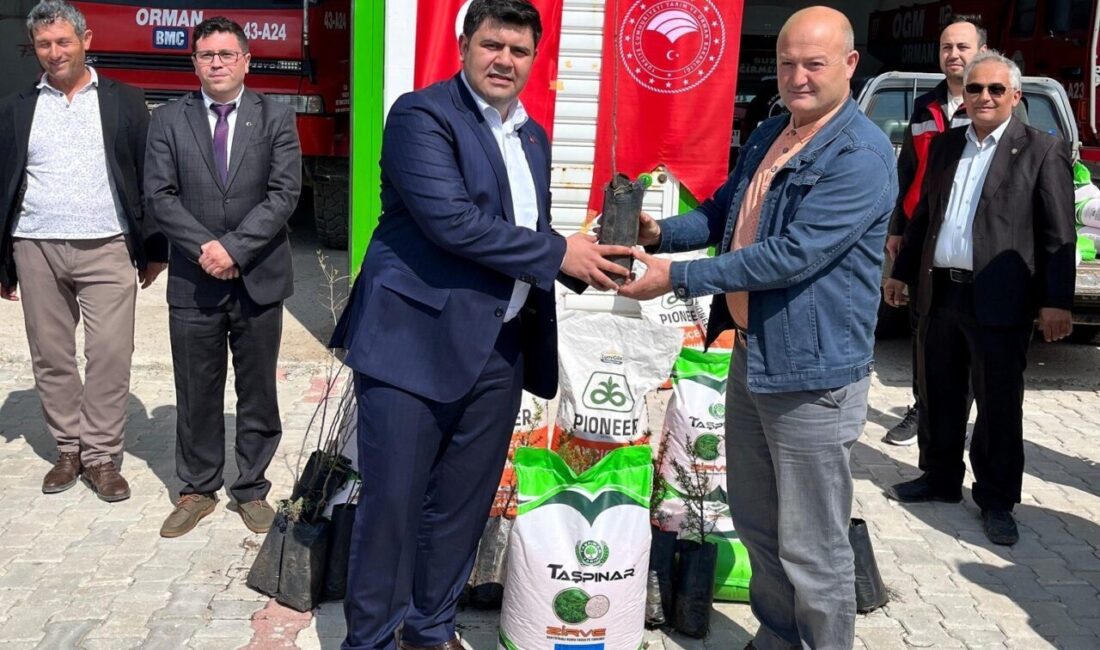 Emet’te çiftçilere yüzde 75 hibeli fasulye ve ayçiçeği tohumu ile meyve fidanı dağıtıldı Emet İlçe Tarım ve Orman Müdürlüğünce çiftçilere yüzde 75 hibeli