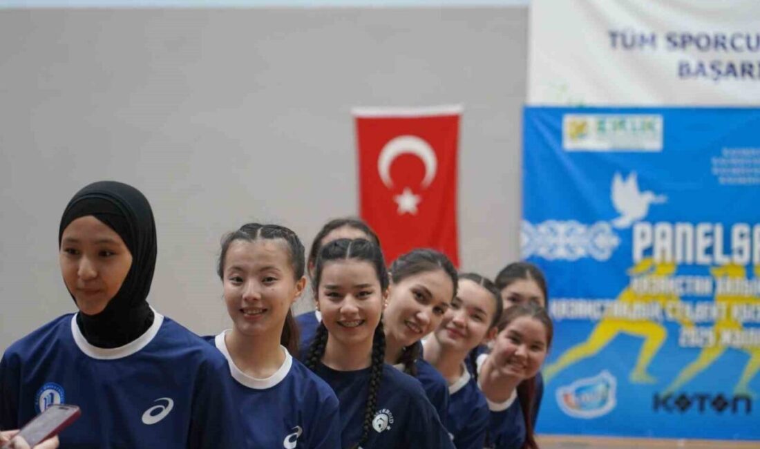 Kazakistanlı öğrenciler Bartın’da buluştu Bartın Üniversitesi (BARÜ) ev sahipliğinde düzenlenen “PANELSAN CUP 2025” turnuvasında,