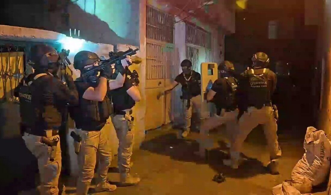 Adana’da terör örgütü DEAŞ’ın uyuyan hücresine yönelik şafak vakti yapılan