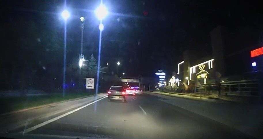 Elazığ’da makas atarak ilerleyen sürücü hem kendisinin hem de başkalarının