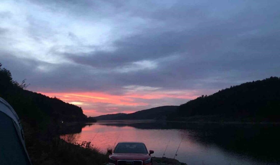 Kütahya’nın Gediz ilçesine bağlı Yağmurlar köyünde, bin 180 metre rakımda