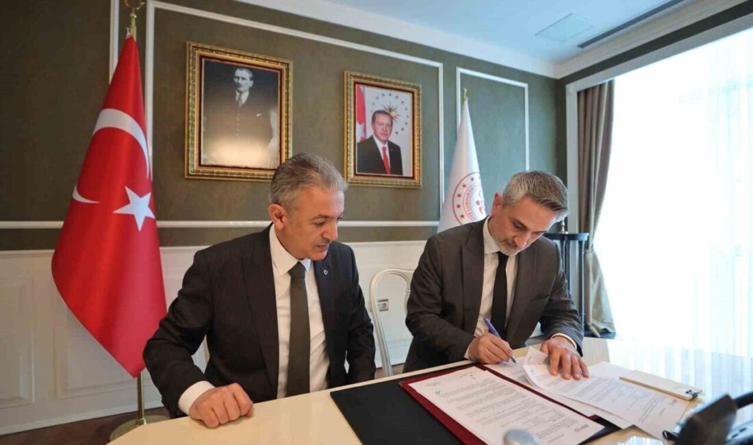 Mardin Valisi ve Büyükşehir Belediye Başkan Vekili Tuncay Akkoyun, Mardin